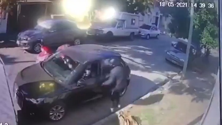 Ramos Mejía: Lo golpearon y le robaron el auto - El Nacional de Matanza