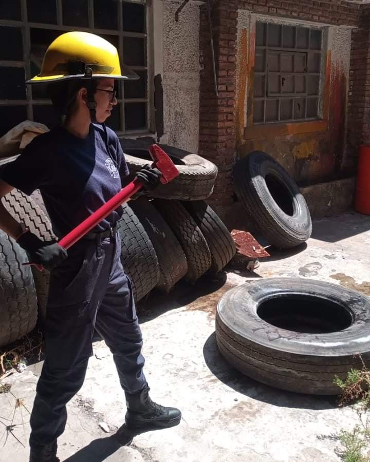 Bomberos Voluntarios La Matanza: Jornada De Capacitación En La Escuela ...