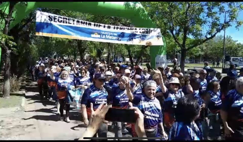 Exitosa “Caminata De La Tercera Edad” En Ciudad Evita - El Nacional De ...