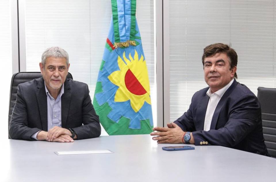 El intendente de Avellaneda Jorge Ferraresi, junto al intendente de La Matanza, Fernando Espinoza.